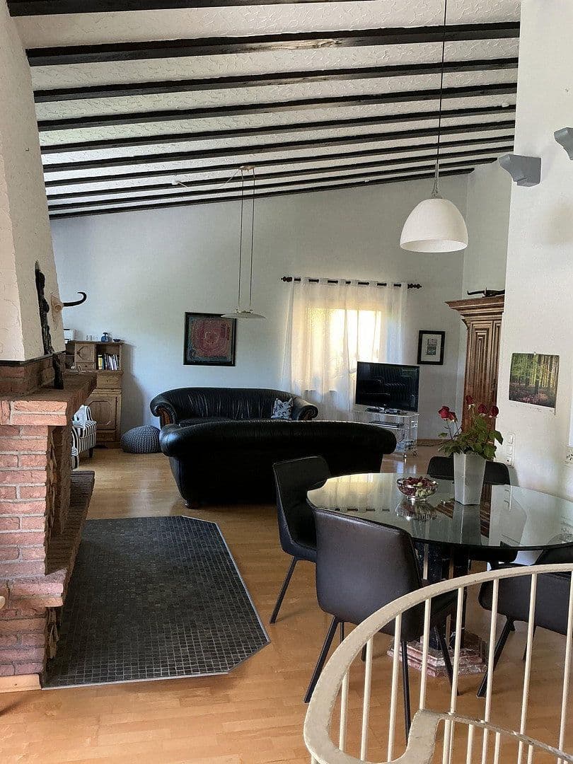 Prodej domu 218 m², pozemek 661 m², Wiesenstraße 10, Eltville am Rhein, Hessen Prodej domu 218 m², pozemek 661 m², Wiesenstraße 10, Eltville am Rhein, Hessen