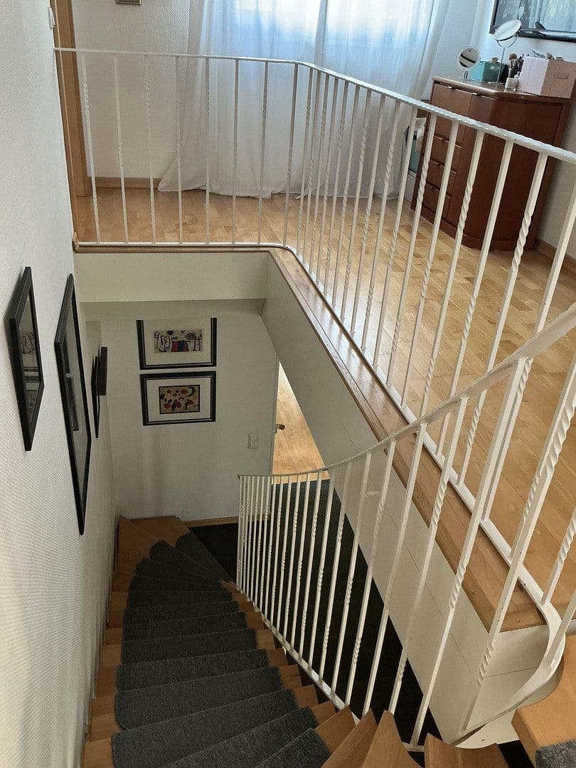 Prodej domu 218 m², pozemek 661 m², Wiesenstraße 10, Eltville am Rhein, Hessen Prodej domu 218 m², pozemek 661 m², Wiesenstraße 10, Eltville am Rhein, Hessen