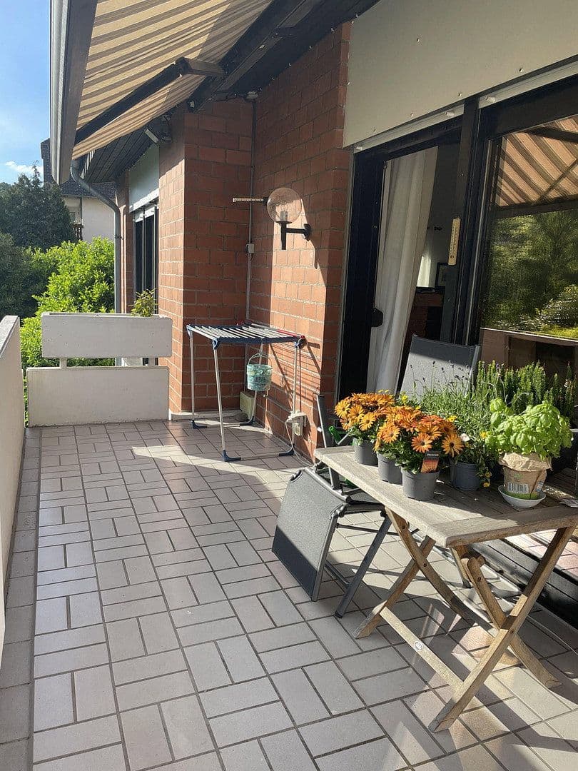 Prodej domu 218 m², pozemek 661 m², Wiesenstraße 10, Eltville am Rhein, Hessen Prodej domu 218 m², pozemek 661 m², Wiesenstraße 10, Eltville am Rhein, Hessen