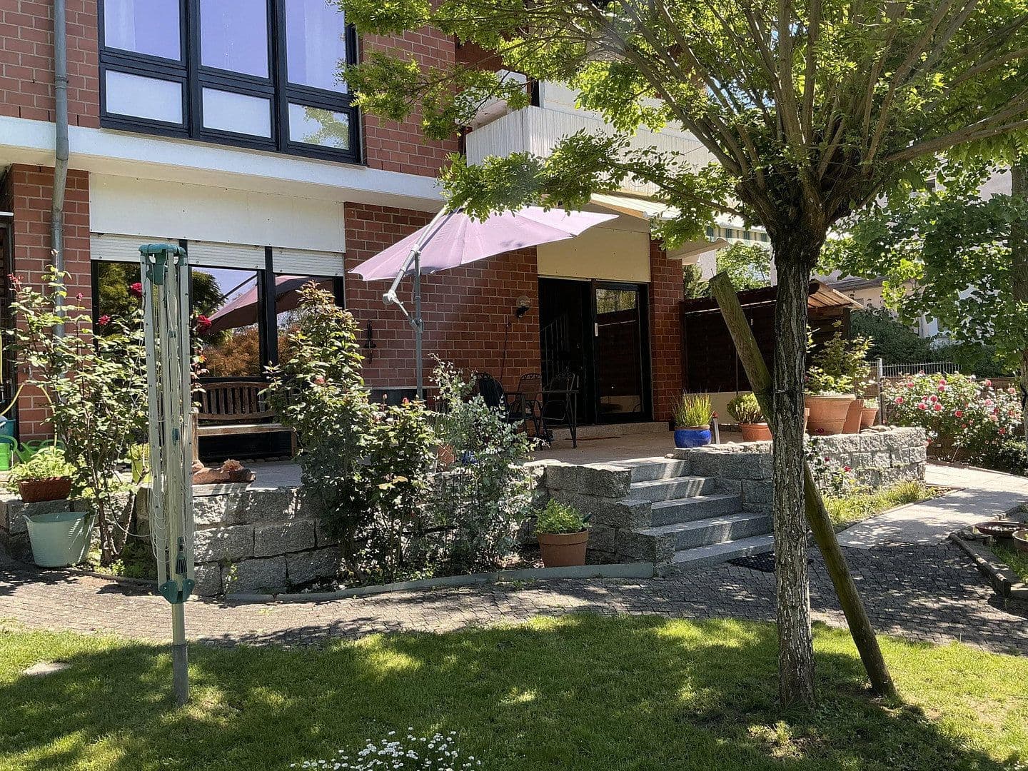 Prodej domu 218 m², pozemek 661 m², Wiesenstraße 10, Eltville am Rhein, Hessen Prodej domu 218 m², pozemek 661 m², Wiesenstraße 10, Eltville am Rhein, Hessen