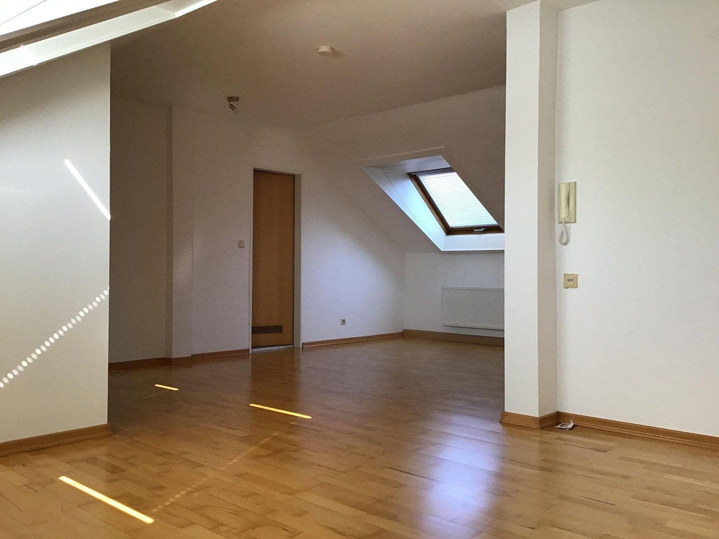 Prodej bytu 6+1 145 m², Wiesenstraße 8, Eltville am Rhein, Hessen Prodej bytu 6+1 145 m², Wiesenstraße 8, Eltville am Rhein, Hessen