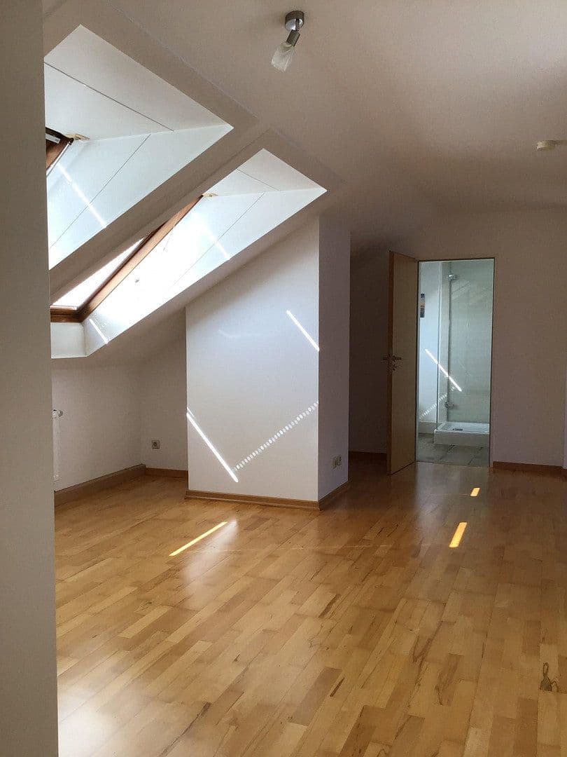 Prodej bytu 6+1 145 m², Wiesenstraße 8, Eltville am Rhein, Hessen Prodej bytu 6+1 145 m², Wiesenstraße 8, Eltville am Rhein, Hessen