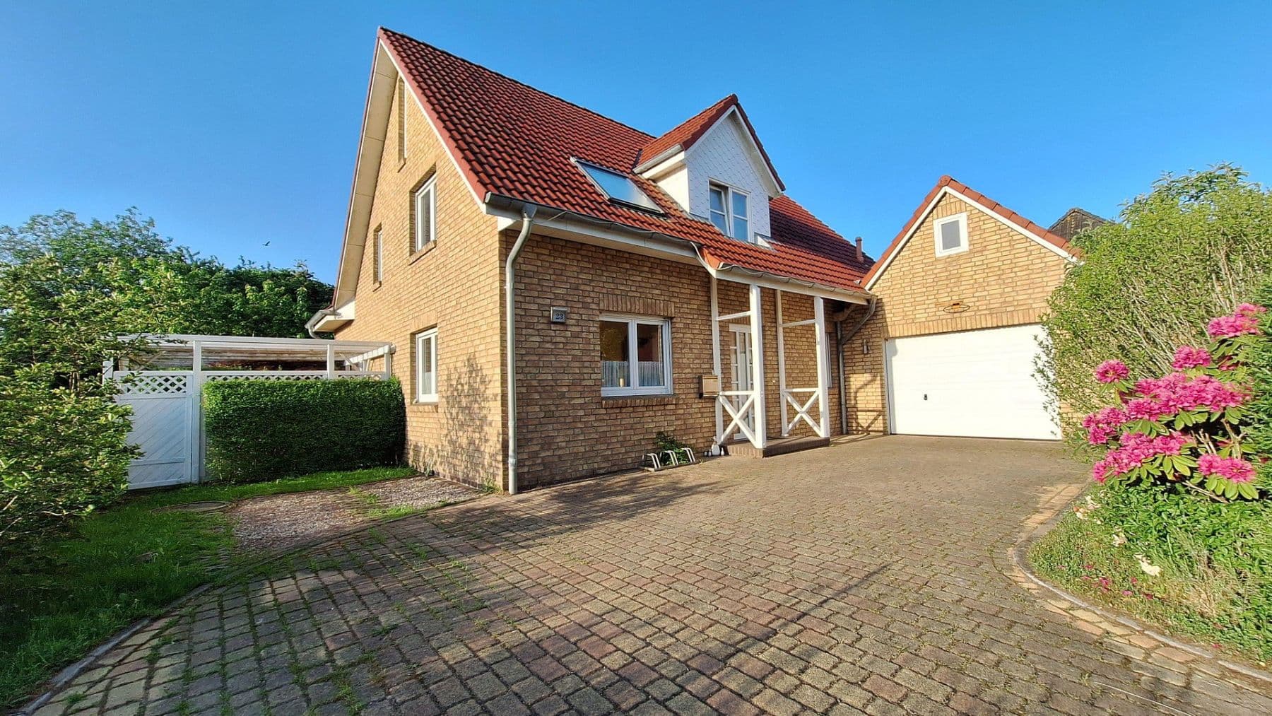 Prodej domu 202 m², pozemek 800 m², Heide, Šlesvicko-Holštýnsko Prodej domu 202 m², pozemek 800 m², Heide, Šlesvicko-Holštýnsko