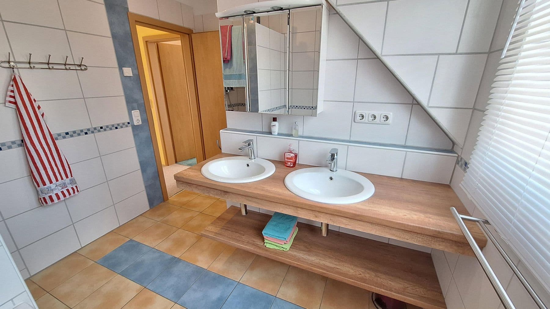 Prodej domu 202 m², pozemek 800 m², Heide, Šlesvicko-Holštýnsko Prodej domu 202 m², pozemek 800 m², Heide, Šlesvicko-Holštýnsko