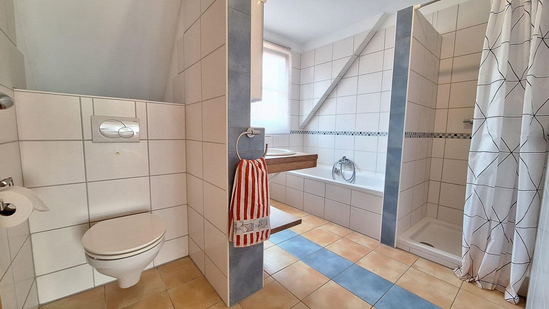 Prodej domu 202 m², pozemek 800 m², Heide, Šlesvicko-Holštýnsko Prodej domu 202 m², pozemek 800 m², Heide, Šlesvicko-Holštýnsko