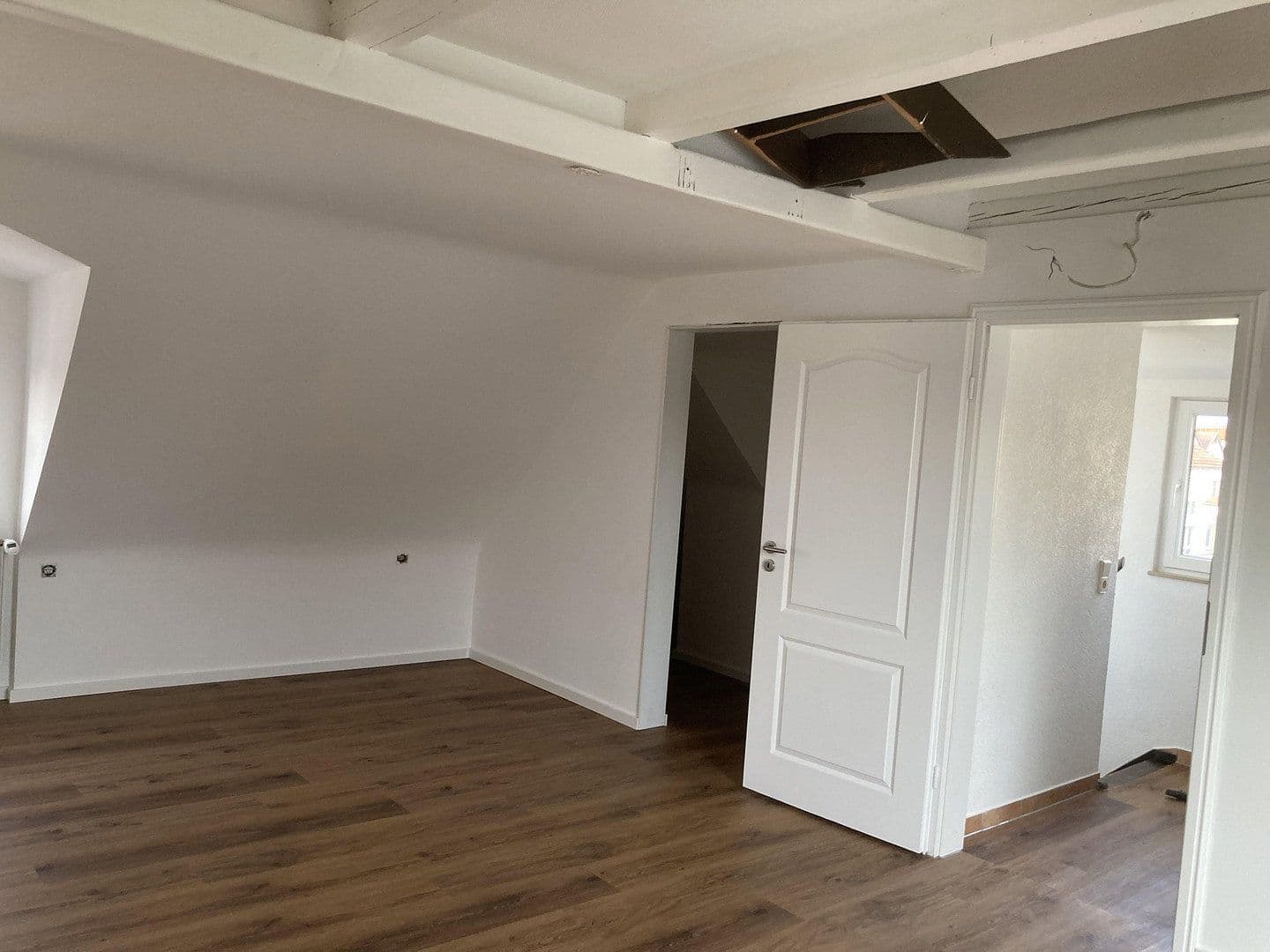 Pronájem domu 160 m², pozemek 200 m², Fellbach, Bádensko-Württembersko Pronájem domu 160 m², pozemek 200 m², Fellbach, Bádensko-Württembersko