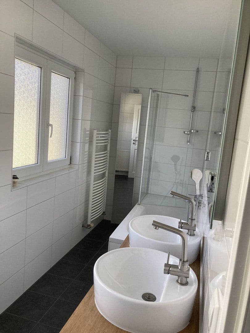 Pronájem domu 160 m², pozemek 200 m², Fellbach, Bádensko-Württembersko Pronájem domu 160 m², pozemek 200 m², Fellbach, Bádensko-Württembersko