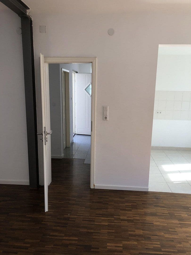 Pronájem domu 160 m², pozemek 200 m², Fellbach, Bádensko-Württembersko Pronájem domu 160 m², pozemek 200 m², Fellbach, Bádensko-Württembersko
