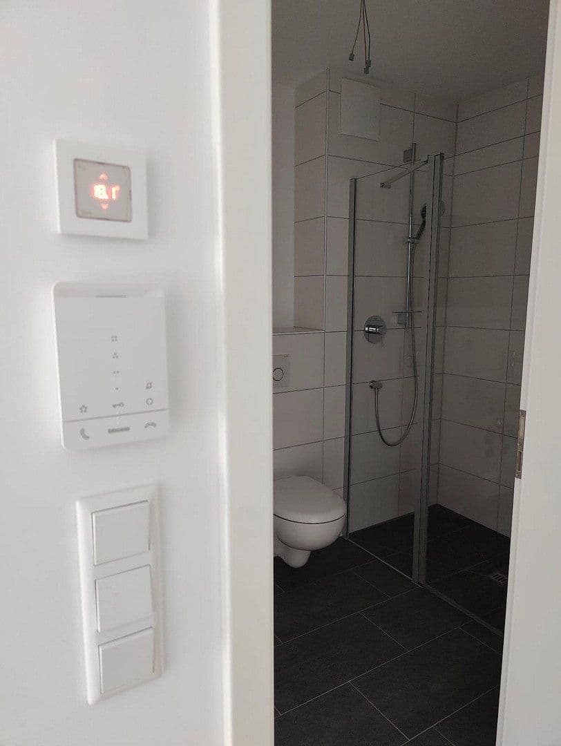 Pronájem bytu 1+1 27 m², Maximilianstr. 43, Nürnberg, Bavorsko Pronájem bytu 1+1 27 m², Maximilianstr. 43, Nürnberg, Bavorsko