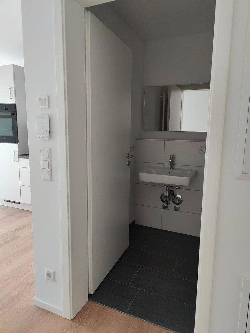 Pronájem bytu 1+1 27 m², Maximilianstr. 43, Nürnberg, Bavorsko Pronájem bytu 1+1 27 m², Maximilianstr. 43, Nürnberg, Bavorsko