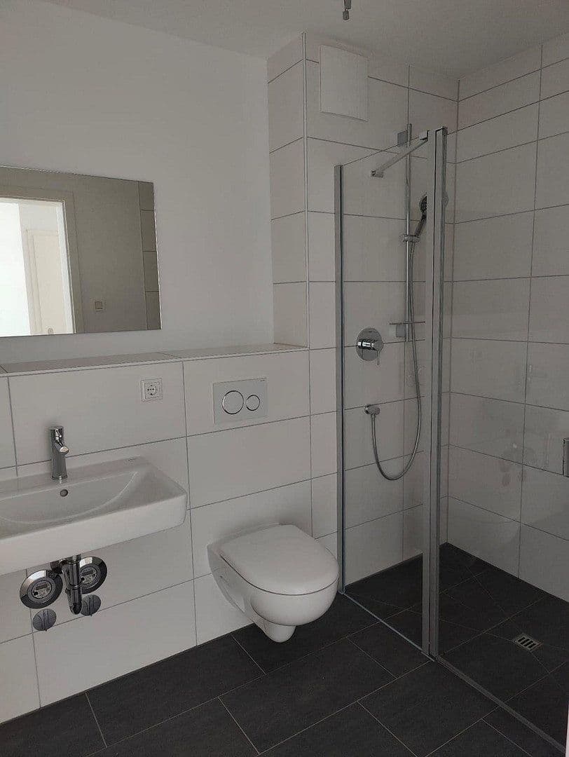 Pronájem bytu 1+1 27 m², Maximilianstr. 43, Nürnberg, Bavorsko Pronájem bytu 1+1 27 m², Maximilianstr. 43, Nürnberg, Bavorsko
