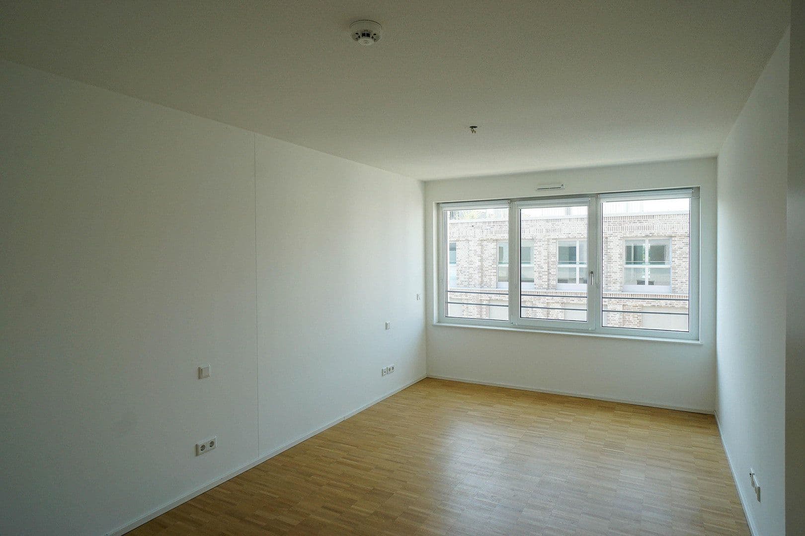 Pronájem bytu 4+1 114 m², Johanna-Dachs-Str. 34, Regensburg, Bavorsko Pronájem bytu 4+1 114 m², Johanna-Dachs-Str. 34, Regensburg, Bavorsko