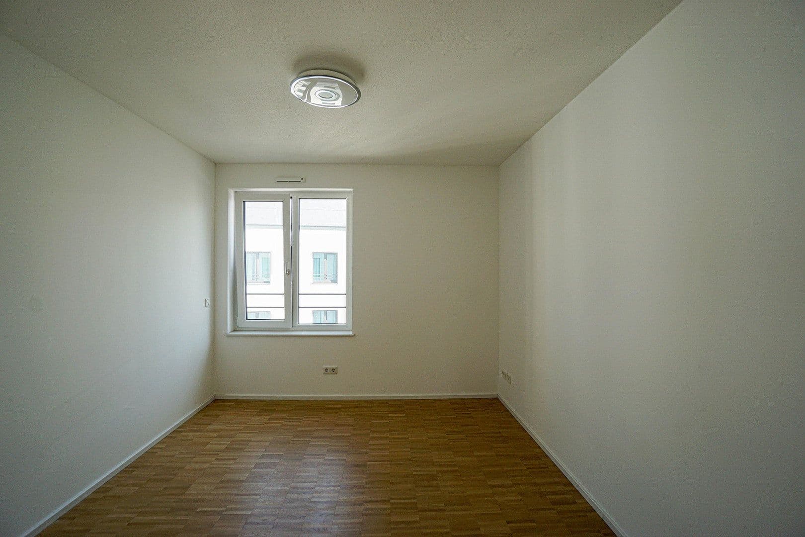 Pronájem bytu 4+1 114 m², Johanna-Dachs-Str. 34, Regensburg, Bavorsko Pronájem bytu 4+1 114 m², Johanna-Dachs-Str. 34, Regensburg, Bavorsko