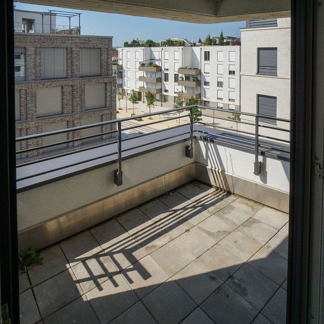 Pronájem bytu 4+1 115 m², Johanna-Dachs-Str. 34, Regensburg, Bavorsko Pronájem bytu 4+1 115 m², Johanna-Dachs-Str. 34, Regensburg, Bavorsko