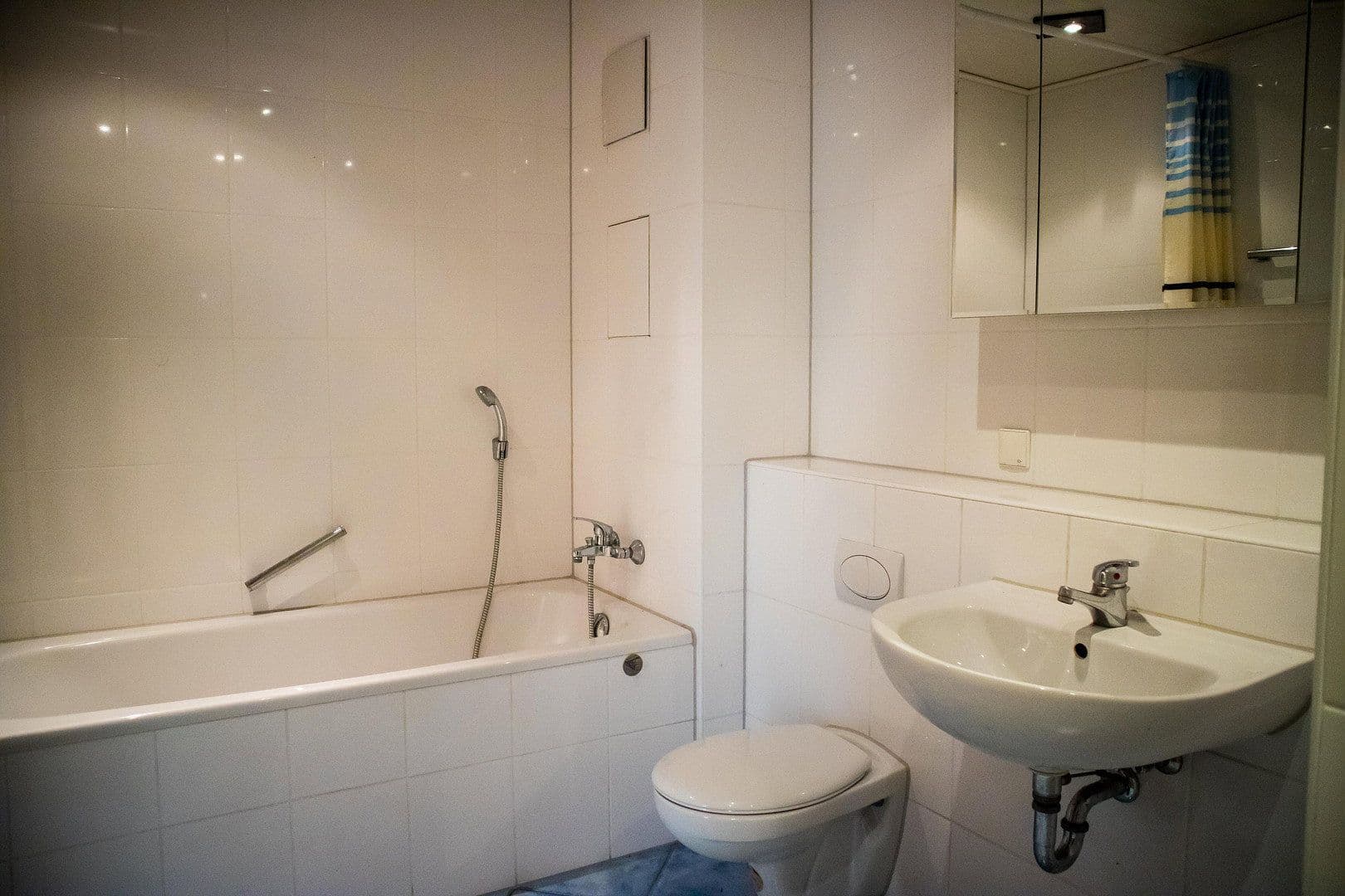 Pronájem bytu 3+1 90 m², Makarenkostraße 28, Nürnberg, Bavorsko Pronájem bytu 3+1 90 m², Makarenkostraße 28, Nürnberg, Bavorsko