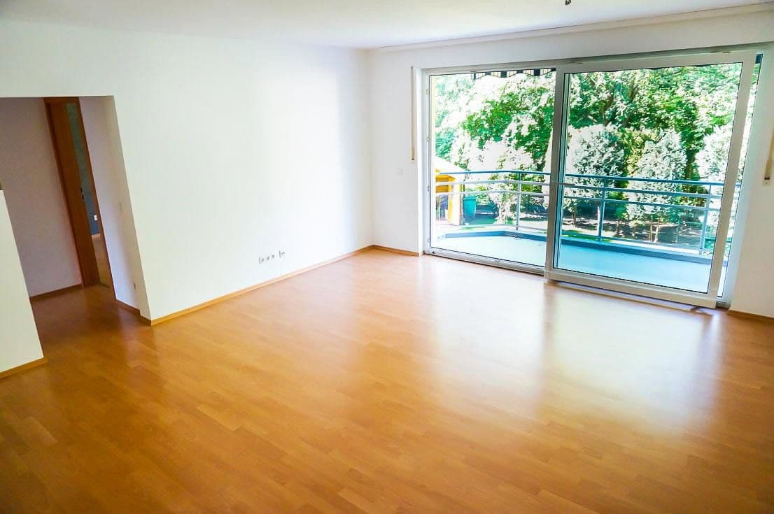 Pronájem bytu 3+1 90 m², Makarenkostraße 28, Nürnberg, Bavorsko Pronájem bytu 3+1 90 m², Makarenkostraße 28, Nürnberg, Bavorsko