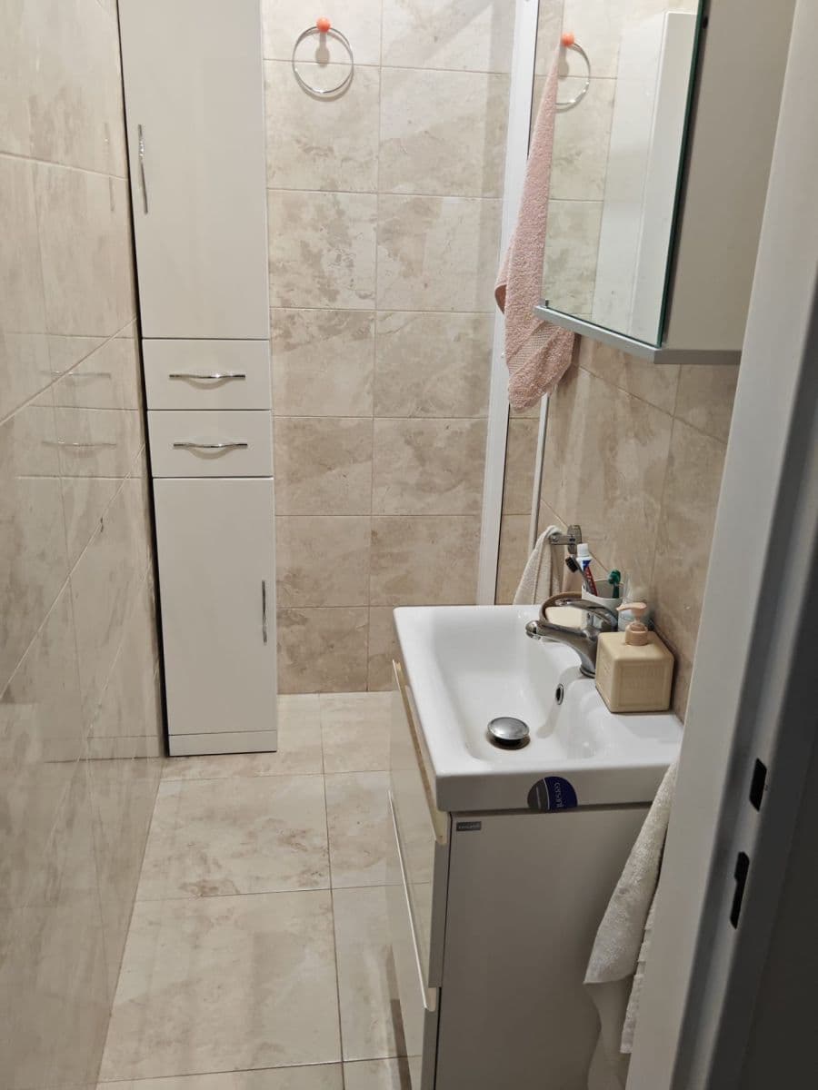 Pronájem bytu 2+1 39 m², Makovského, Praha, Praha Pronájem bytu 2+1 39 m², Makovského, Praha, Praha
