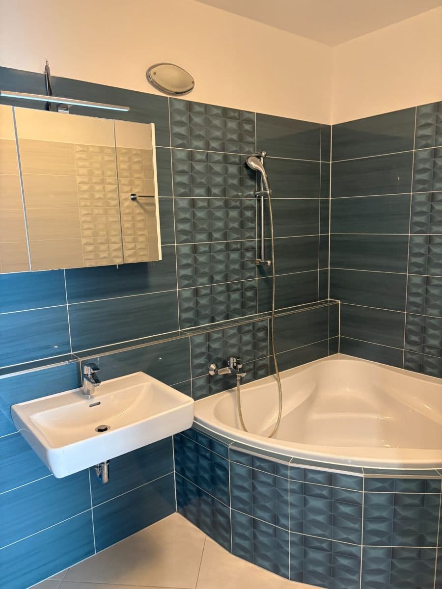 Pronájem bytu 4+kk 108 m², Makedonská, Praha, Praha Pronájem bytu 4+kk 108 m², Makedonská, Praha, Praha