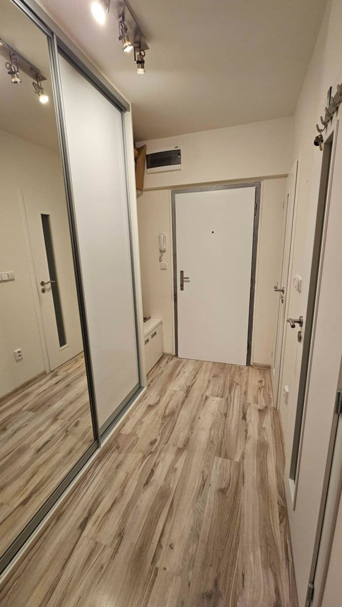 Pronájem bytu 2+kk 54 m², Milánská, Praha, Praha Pronájem bytu 2+kk 54 m², Milánská, Praha, Praha