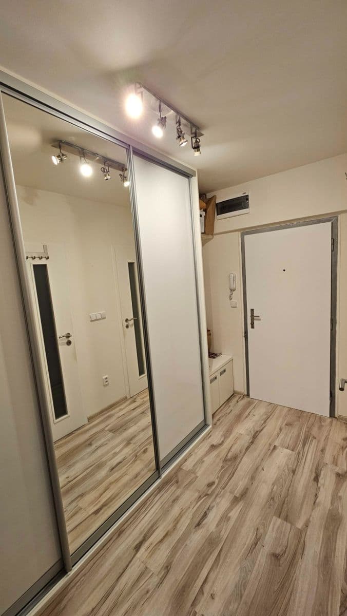 Pronájem bytu 2+kk 54 m², Milánská, Praha, Praha Pronájem bytu 2+kk 54 m², Milánská, Praha, Praha