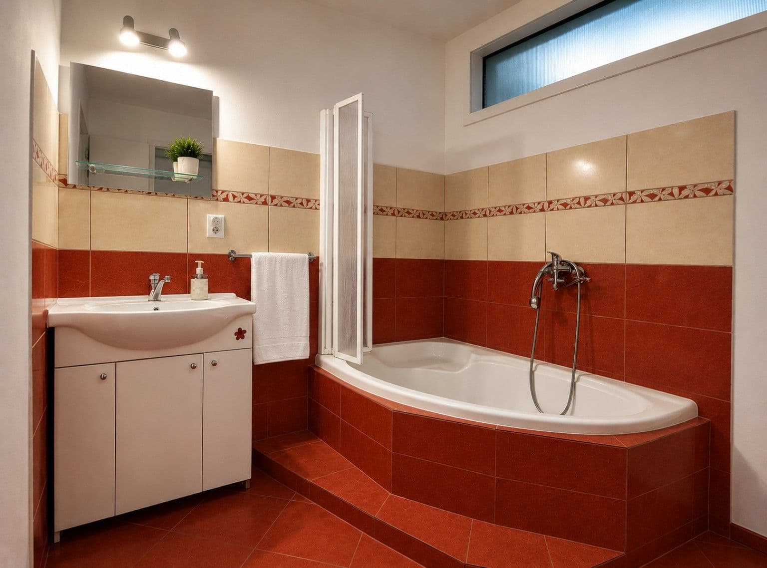 Prodej domu 254 m², pozemek 1.030 m², Zahradní, Libiš, Středočeský kraj Prodej domu 254 m², pozemek 1.030 m², Zahradní, Libiš, Středočeský kraj