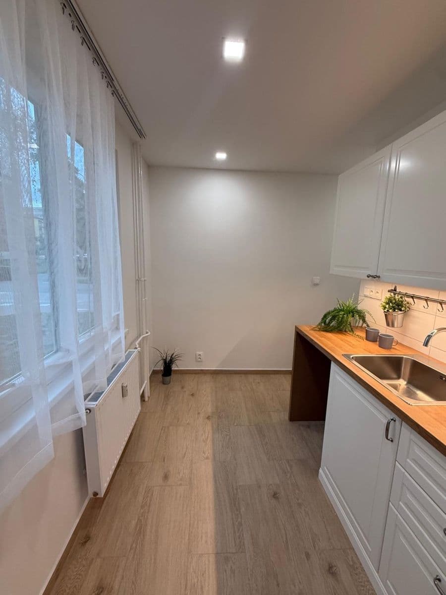 Pronájem bytu 2+1 56 m², Provaznická, Ostrava, Moravskoslezský kraj Pronájem bytu 2+1 56 m², Provaznická, Ostrava, Moravskoslezský kraj