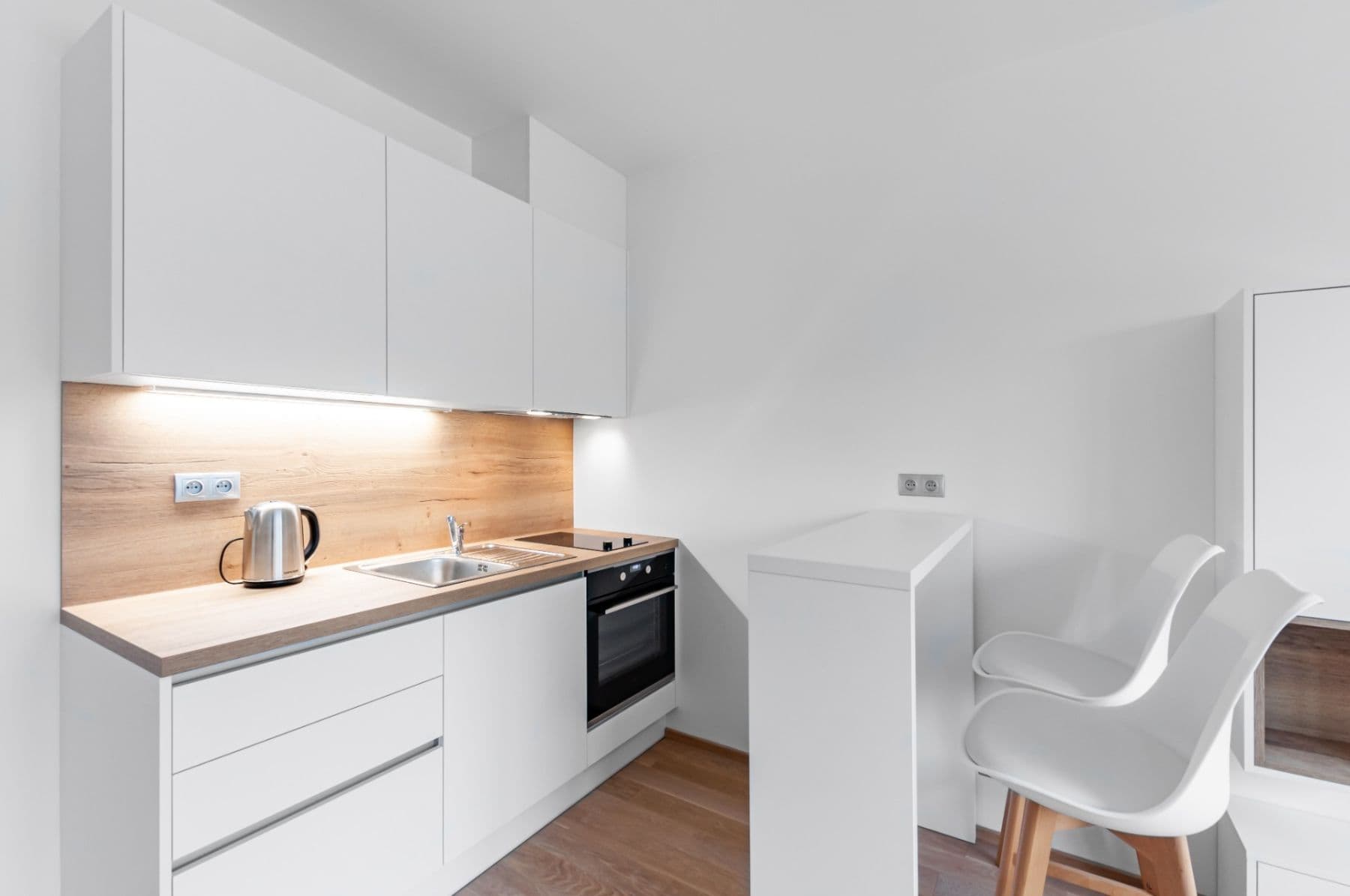 Pronájem bytu 1+kk 34 m², Bassova, Praha, Praha Pronájem bytu 1+kk 34 m², Bassova, Praha, Praha