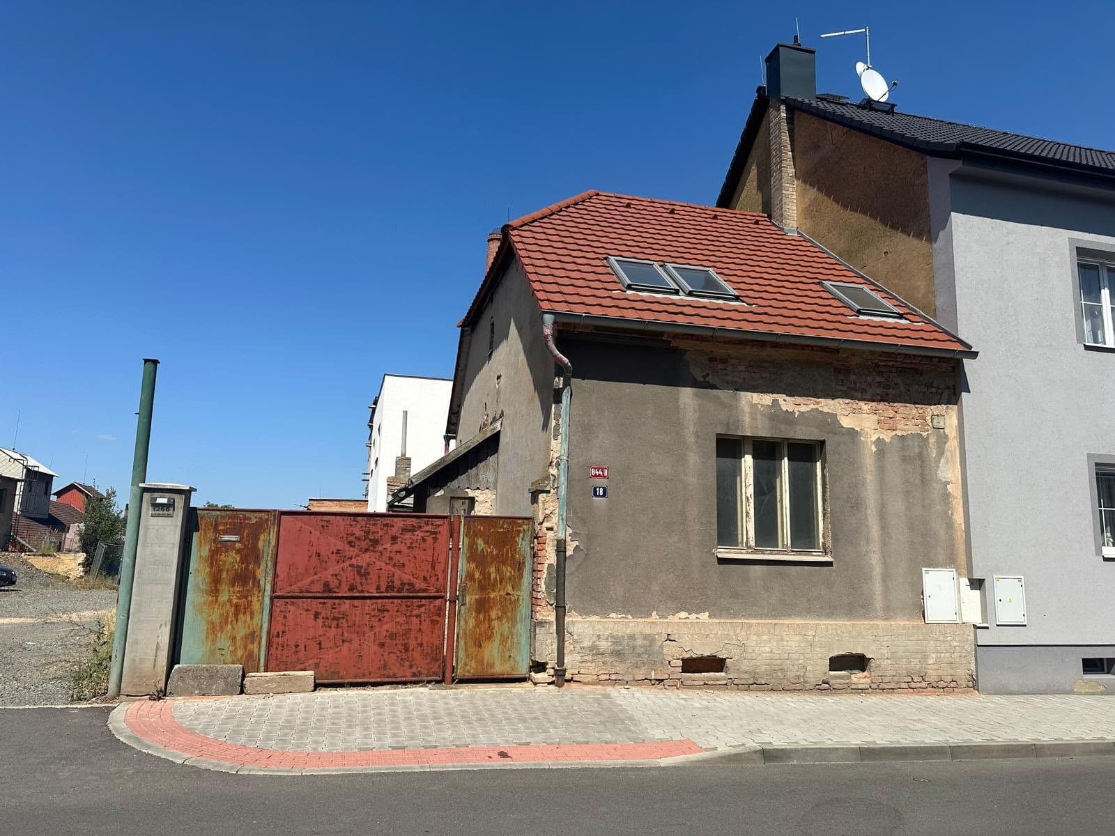 Prodej domu 107 m², pozemek 175 m², Jiráskova, Rakovník, Středočeský kraj Prodej domu 107 m², pozemek 175 m², Jiráskova, Rakovník, Středočeský kraj