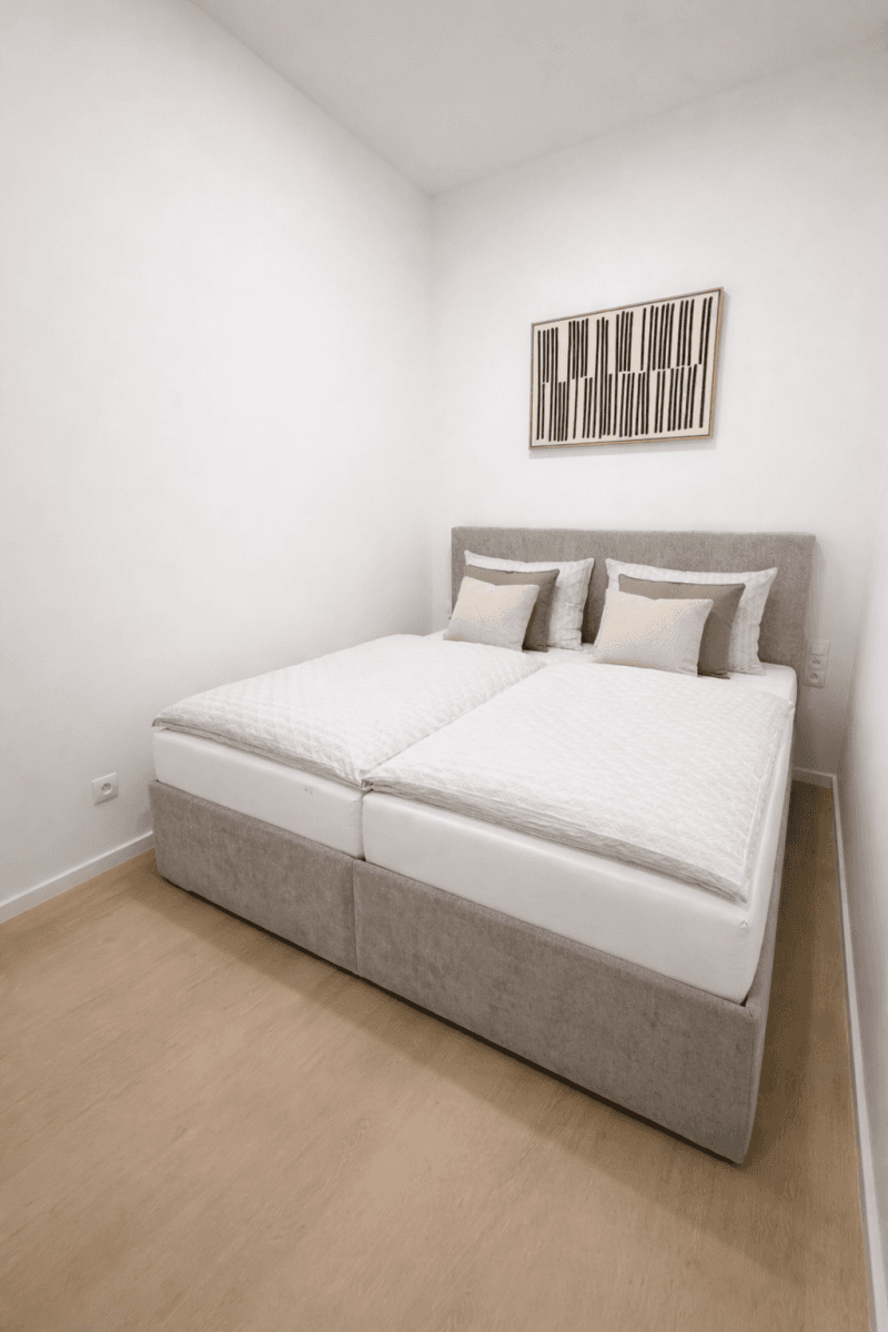 Pronájem bytu 1+1 45 m², Poštová, Bratislava - mestská časť Staré Mesto, Bratislavský kraj Pronájem bytu 1+1 45 m², Poštová, Bratislava - mestská časť Staré Mesto, Bratislavský kraj