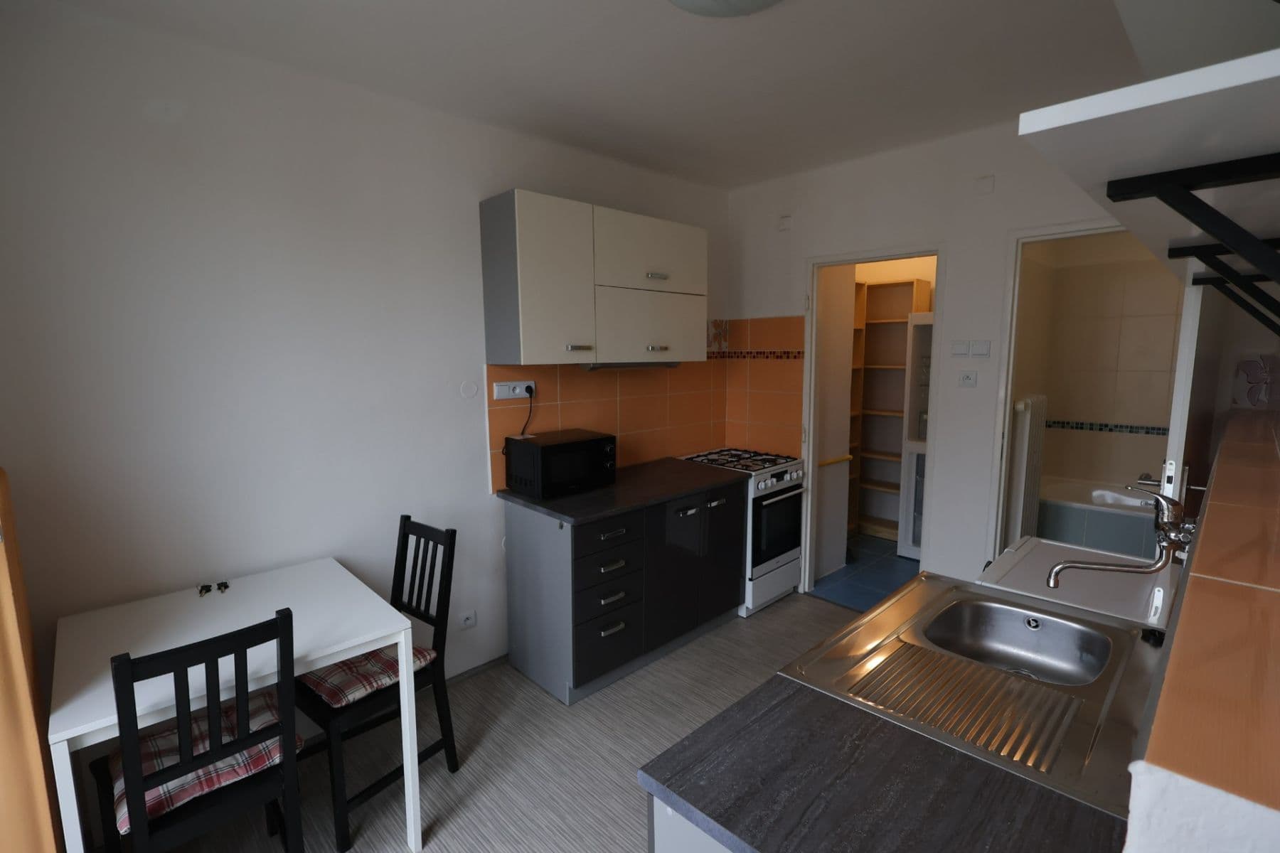 Pronájem bytu 1+1 44 m², Malešická, Praha, Praha Pronájem bytu 1+1 44 m², Malešická, Praha, Praha