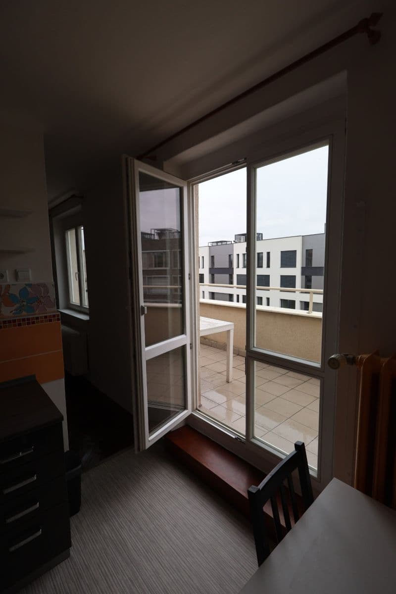 Pronájem bytu 1+1 44 m², Malešická, Praha, Praha Pronájem bytu 1+1 44 m², Malešická, Praha, Praha