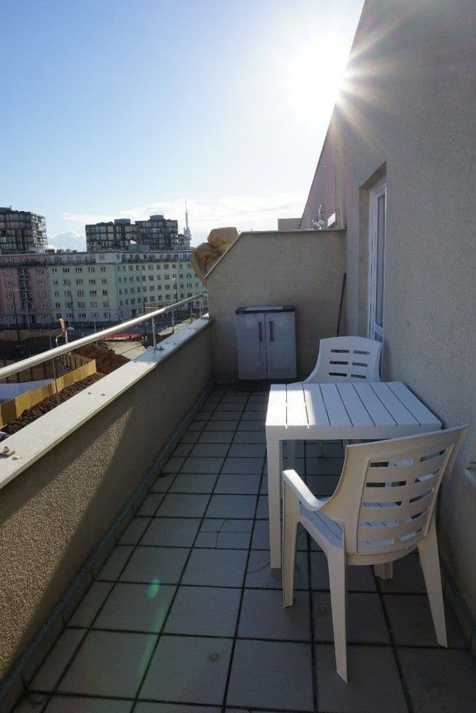 Pronájem bytu 1+1 44 m², Malešická, Praha, Praha Pronájem bytu 1+1 44 m², Malešická, Praha, Praha