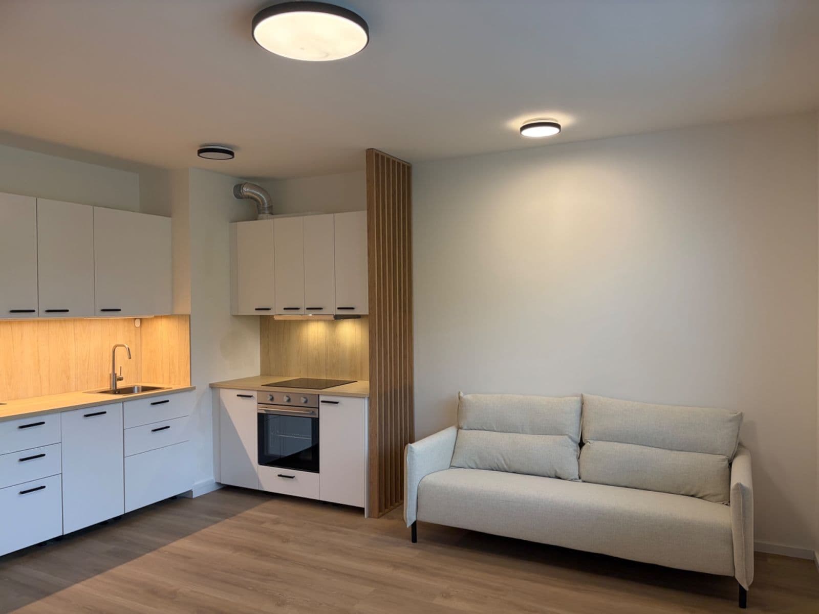 Pronájem bytu 1+kk 34 m², Divíškové, Praha, Praha Pronájem bytu 1+kk 34 m², Divíškové, Praha, Praha