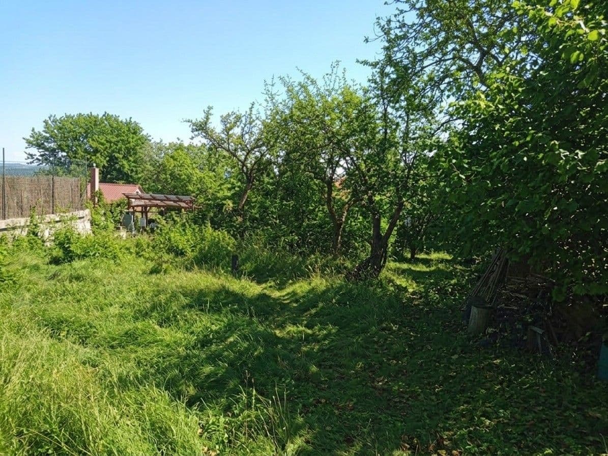 Prodej pozemku 602 m², Višňovka II, Kamenice, Středočeský kraj Prodej pozemku 602 m², Višňovka II, Kamenice, Středočeský kraj