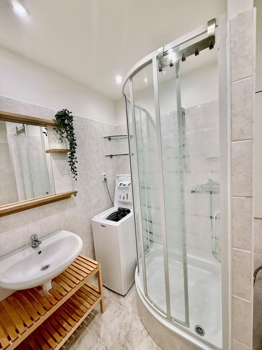 Pronájem bytu 2+kk 40 m², Mirovická, Praha, Praha Pronájem bytu 2+kk 40 m², Mirovická, Praha, Praha