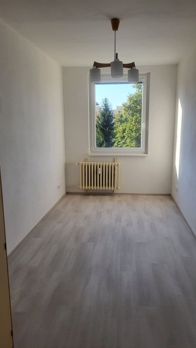 Pronájem bytu 3+1 70 m², Matúškova, Praha, Praha Pronájem bytu 3+1 70 m², Matúškova, Praha, Praha