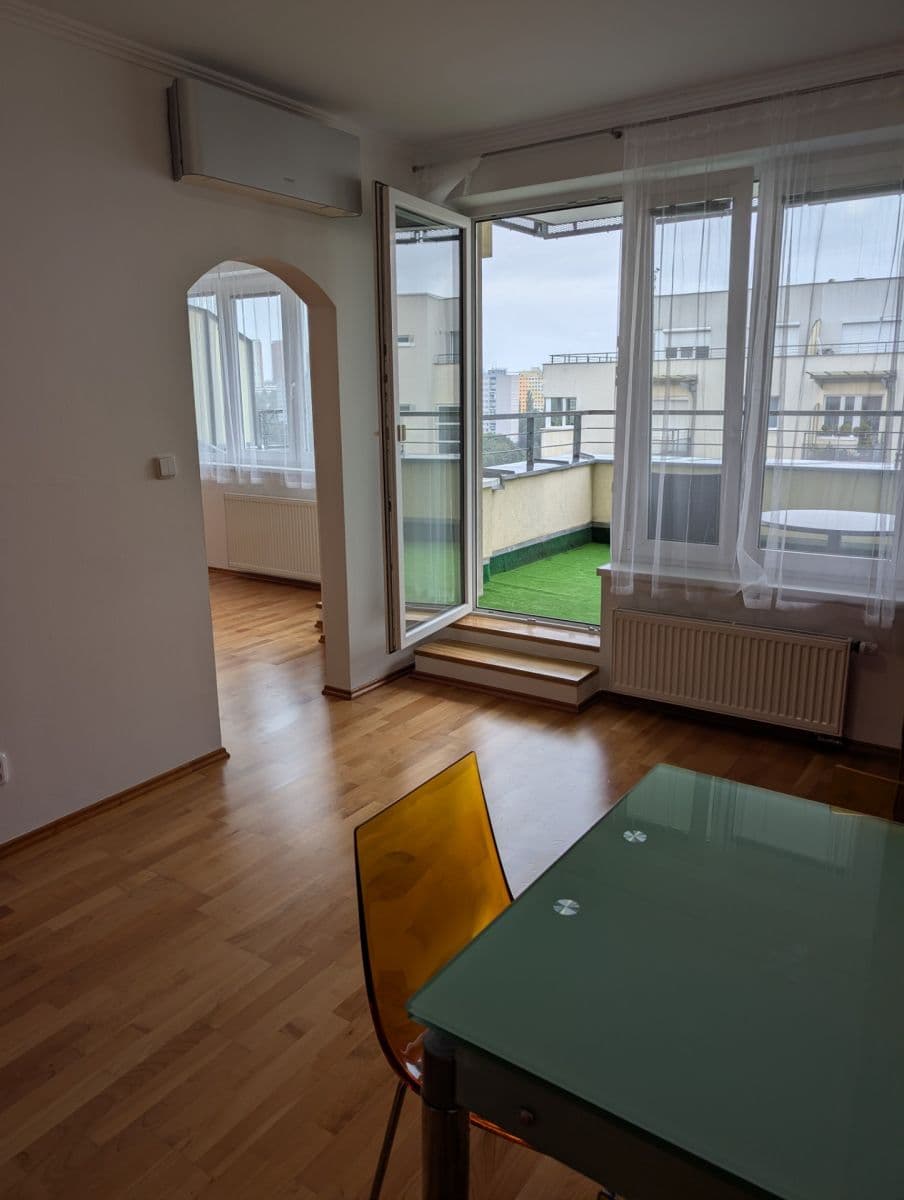 Pronájem bytu 1+1 52 m², Petržílkova, Praha, Praha Pronájem bytu 1+1 52 m², Petržílkova, Praha, Praha