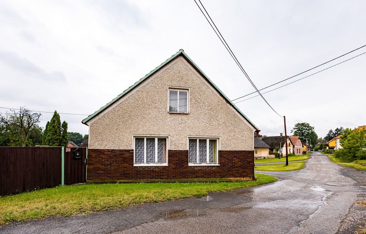 Prodej domu 197 m², pozemek 5.878 m², Zaječov, Středočeský kraj Prodej domu 197 m², pozemek 5.878 m², Zaječov, Středočeský kraj