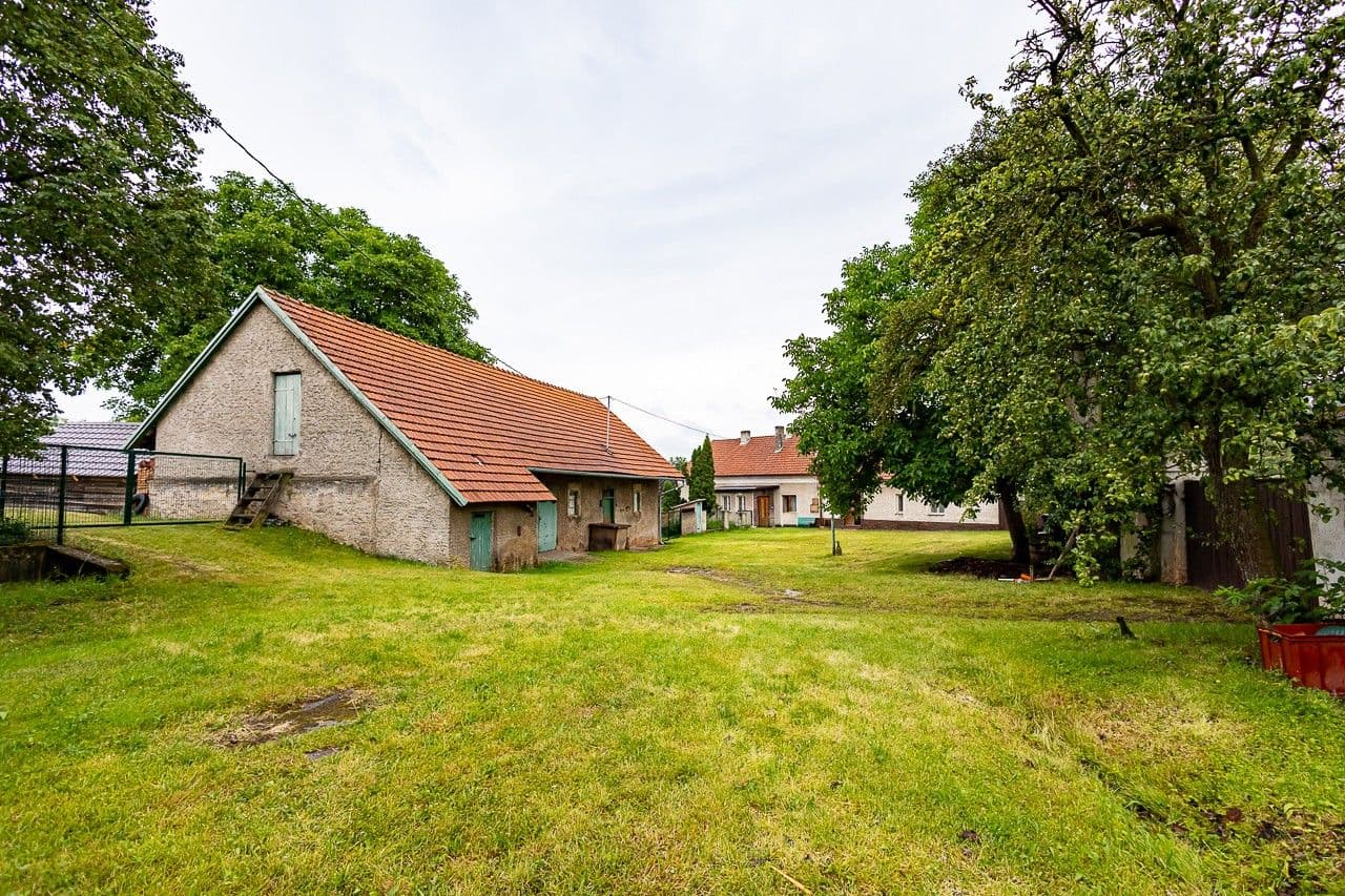 Prodej domu 197 m², pozemek 5.878 m², Zaječov, Středočeský kraj Prodej domu 197 m², pozemek 5.878 m², Zaječov, Středočeský kraj