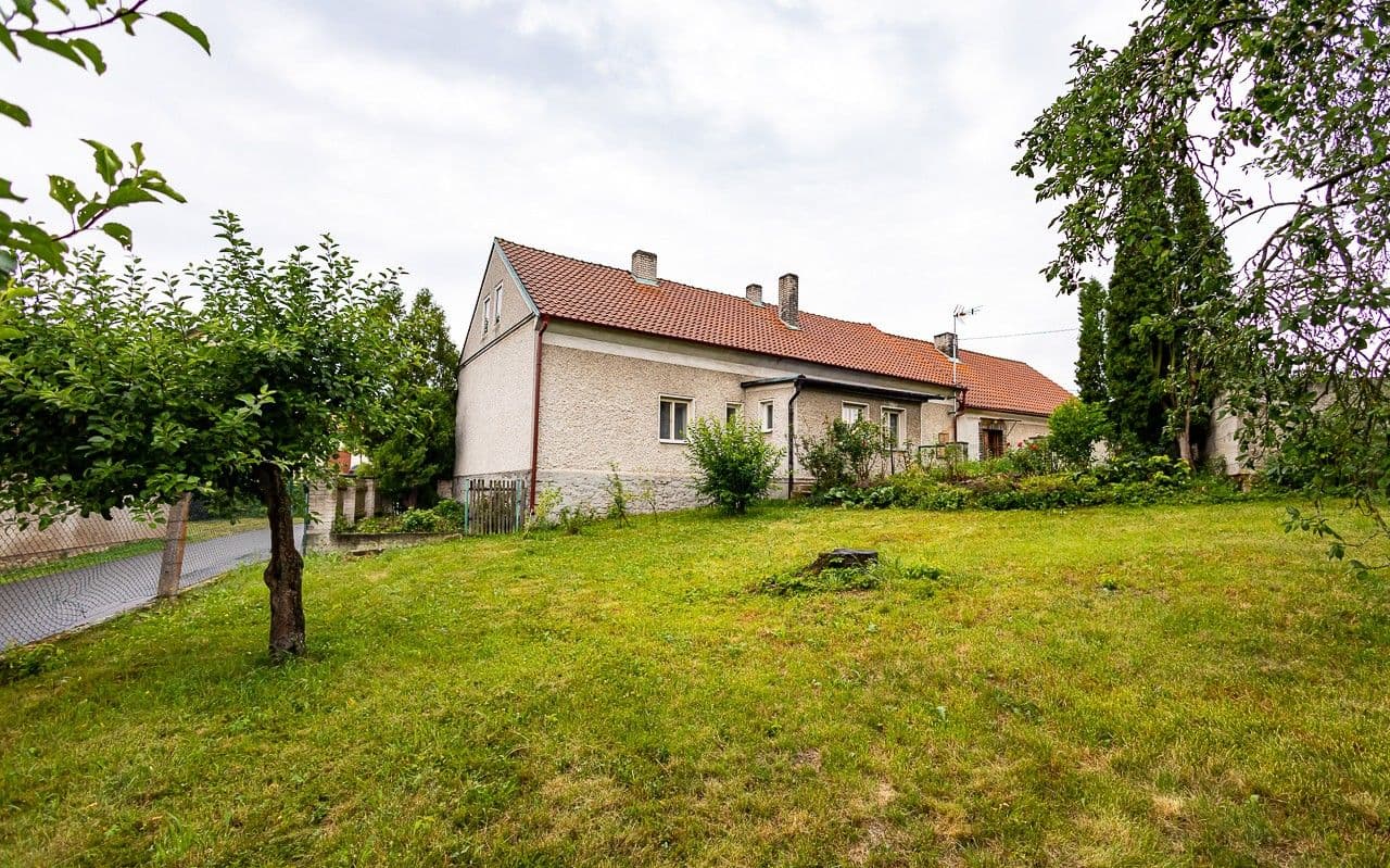 Prodej domu 197 m², pozemek 5.878 m², Zaječov, Středočeský kraj Prodej domu 197 m², pozemek 5.878 m², Zaječov, Středočeský kraj