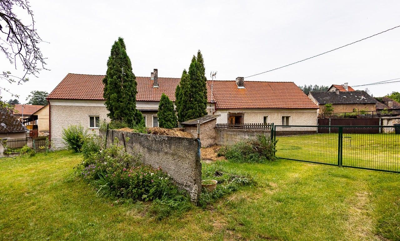Prodej domu 197 m², pozemek 5.878 m², Zaječov, Středočeský kraj Prodej domu 197 m², pozemek 5.878 m², Zaječov, Středočeský kraj