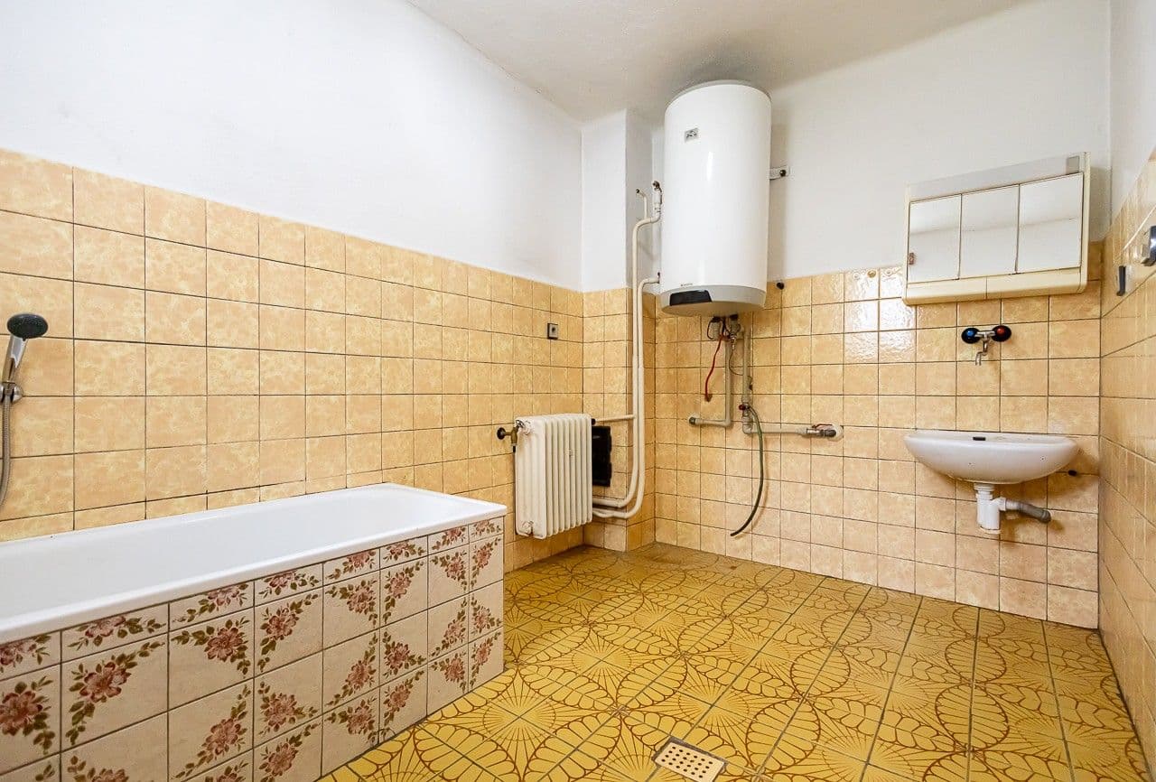 Prodej domu 197 m², pozemek 5.878 m², Zaječov, Středočeský kraj Prodej domu 197 m², pozemek 5.878 m², Zaječov, Středočeský kraj