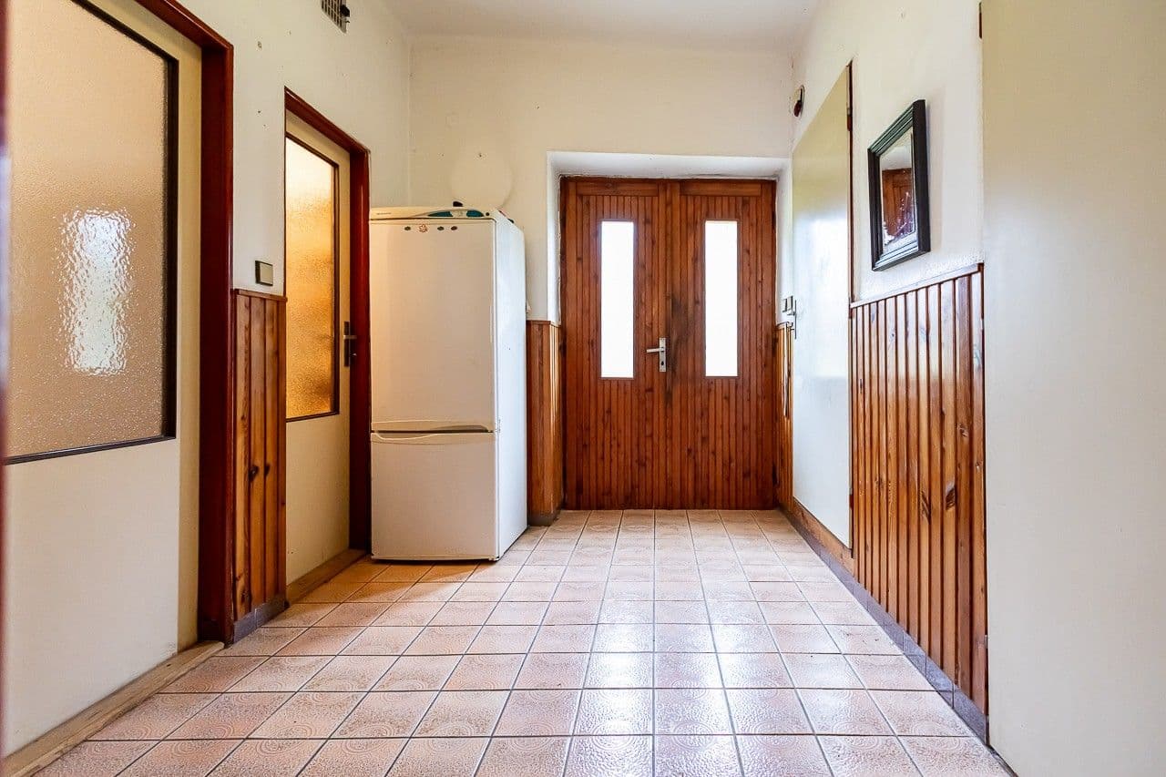 Prodej domu 197 m², pozemek 5.878 m², Zaječov, Středočeský kraj Prodej domu 197 m², pozemek 5.878 m², Zaječov, Středočeský kraj
