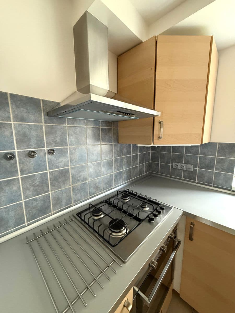 Pronájem bytu 3+1 80 m², Okruhová, Praha, Praha Pronájem bytu 3+1 80 m², Okruhová, Praha, Praha