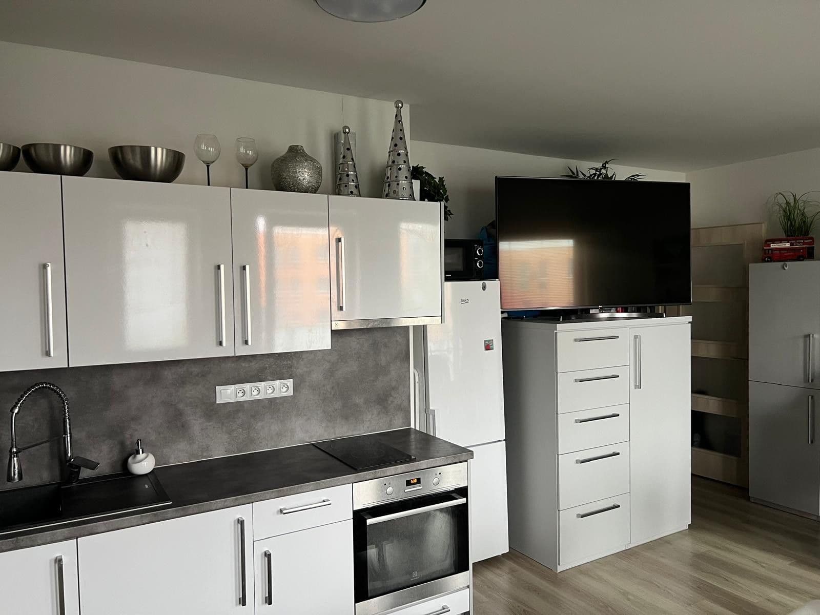 Prodej bytu 1+kk 42 m², Kollárova, Plzeň, Plzeňský kraj Prodej bytu 1+kk 42 m², Kollárova, Plzeň, Plzeňský kraj