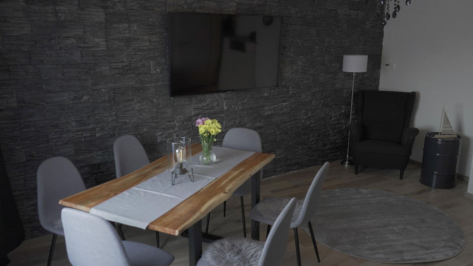 Prodej bytu 3+1 65 m², Friedrichshafen, Bádensko-Württembersko Prodej bytu 3+1 65 m², Friedrichshafen, Bádensko-Württembersko