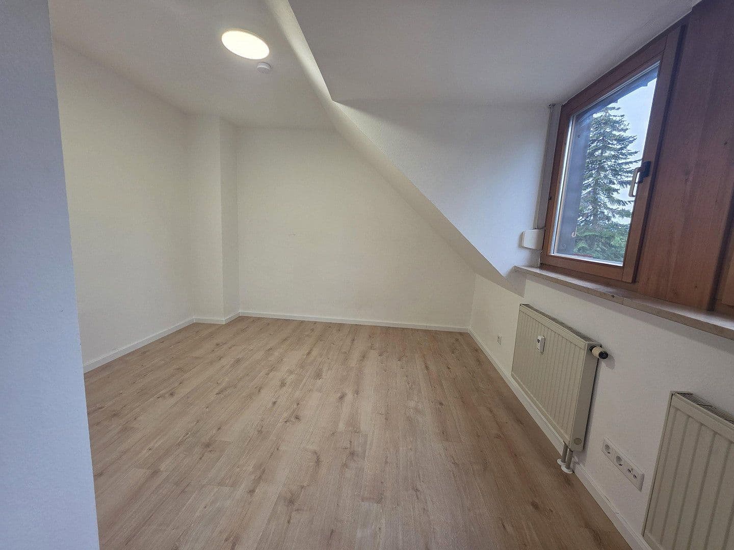 Prodej bytu 1+1 22 m², Lortzingstraße 11, Fürth, Bavorsko Prodej bytu 1+1 22 m², Lortzingstraße 11, Fürth, Bavorsko