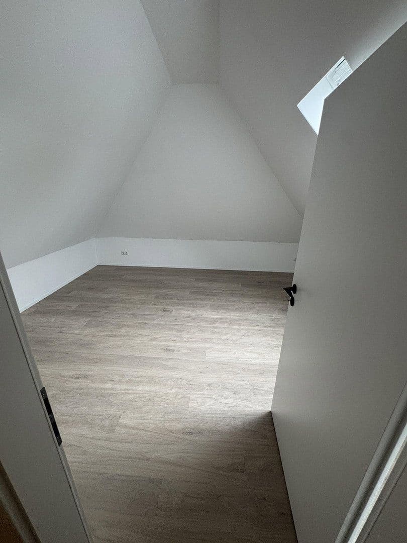 Prodej domu 104 m², pozemek 437 m², Neustadt am Rübenberge, Dolní Sasko Prodej domu 104 m², pozemek 437 m², Neustadt am Rübenberge, Dolní Sasko