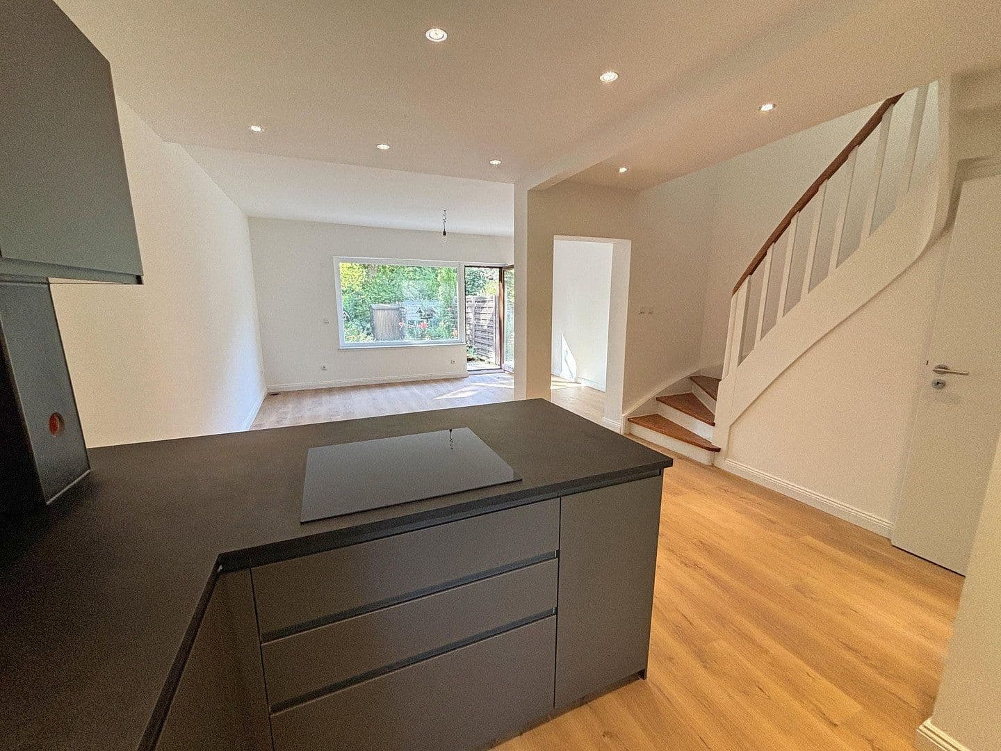Prodej domu 85 m², pozemek 177 m², Hamburg, Hamburg Prodej domu 85 m², pozemek 177 m², Hamburg, Hamburg
