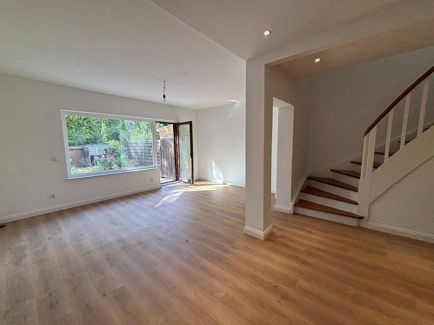 Prodej domu 85 m², pozemek 177 m², Hamburg, Hamburg Prodej domu 85 m², pozemek 177 m², Hamburg, Hamburg